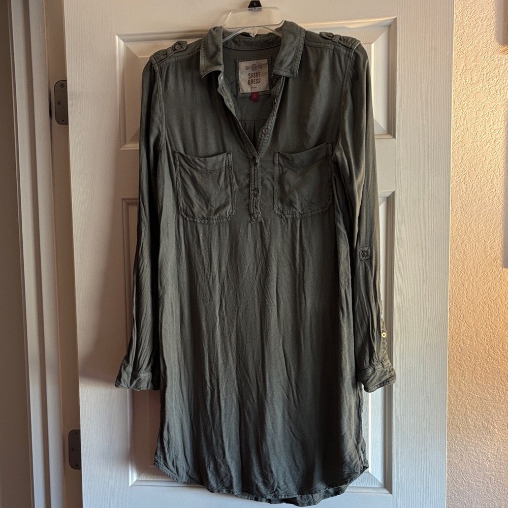🆕 SO Shirt Dress
